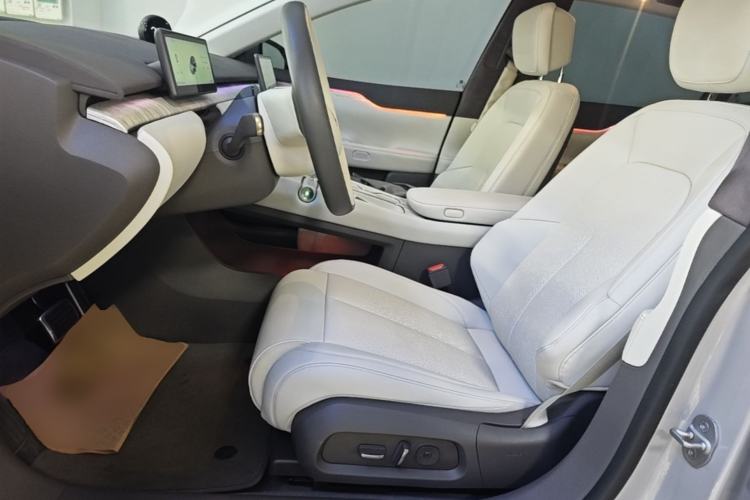 Used Nio ET7 2024 75 kWh Executive Edition Left Front Seat
