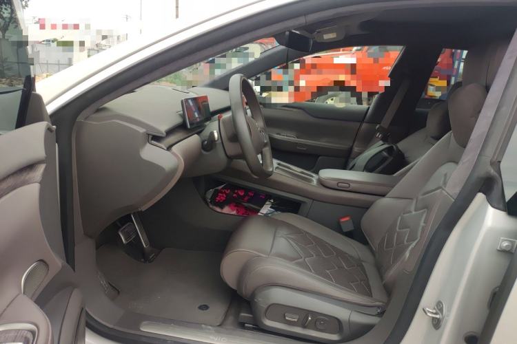 Used Nio ET7 2024 75 kWh Executive Signature Edition Left Front Seat