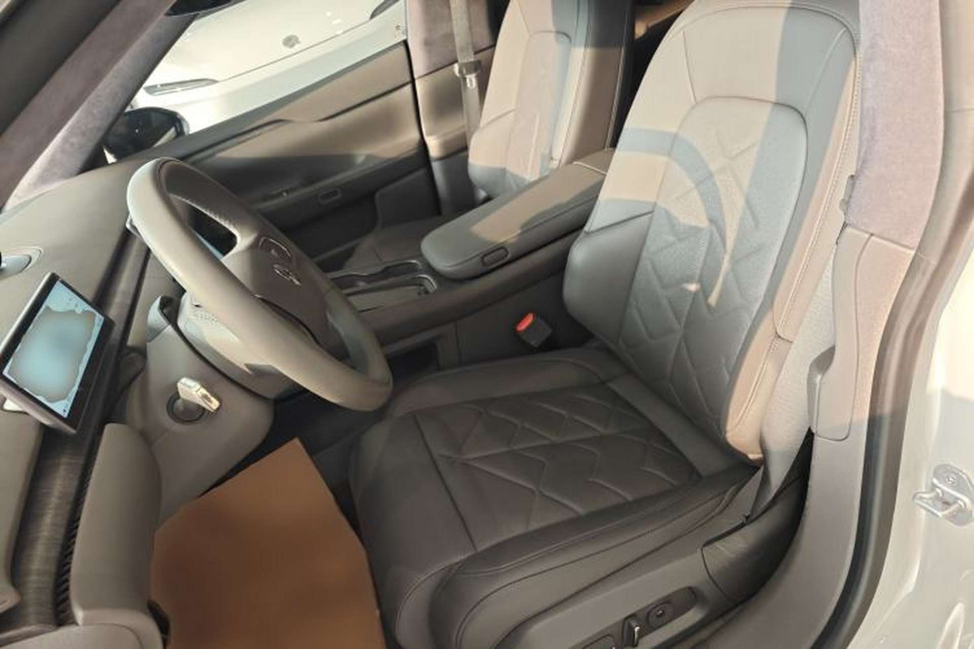 Used Nio ET7 2024 75 kWh Executive Signature Edition Left Front Seat