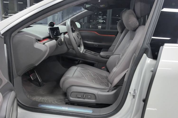 Used Nio ET7 2024 75 kWh Executive Edition Left Front Seat
