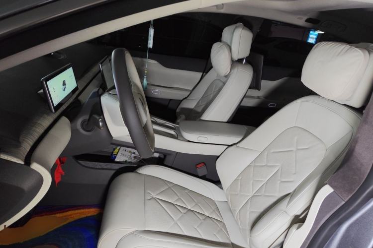 Used Nio ET7 2024 100kWh Executive Signature Edition Left Front Seat