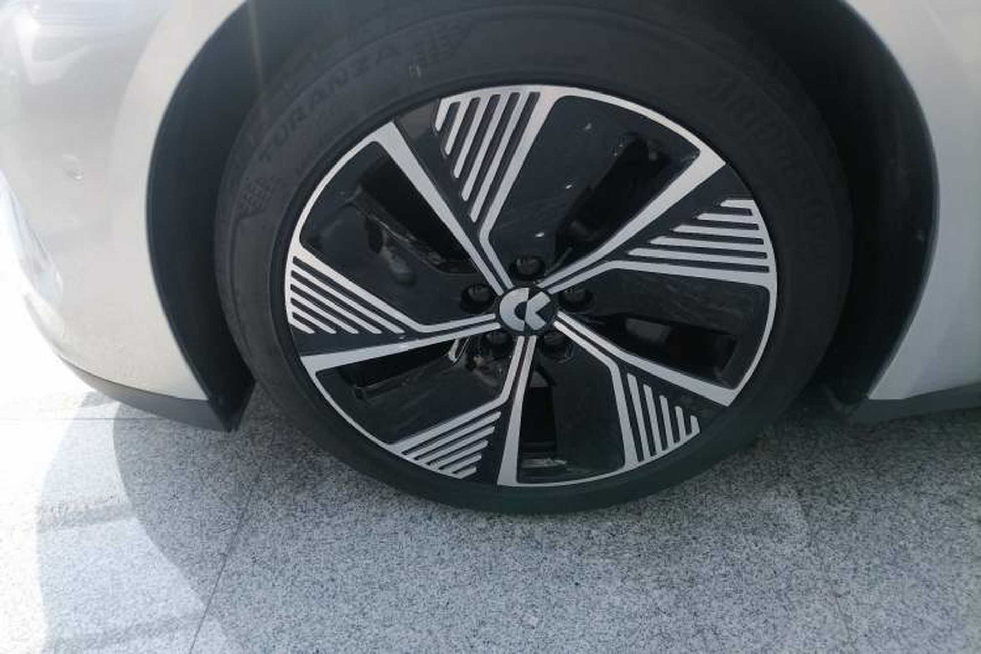 Used Nio ET7 2024 75 kWh Executive Edition Left Front Wheel Hub