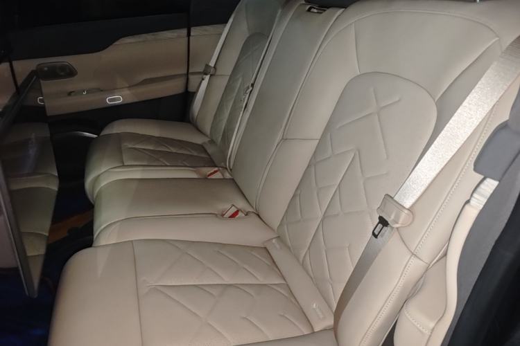 Used Nio ET7 2024 100kWh Executive Signature Edition Left Rear Seat