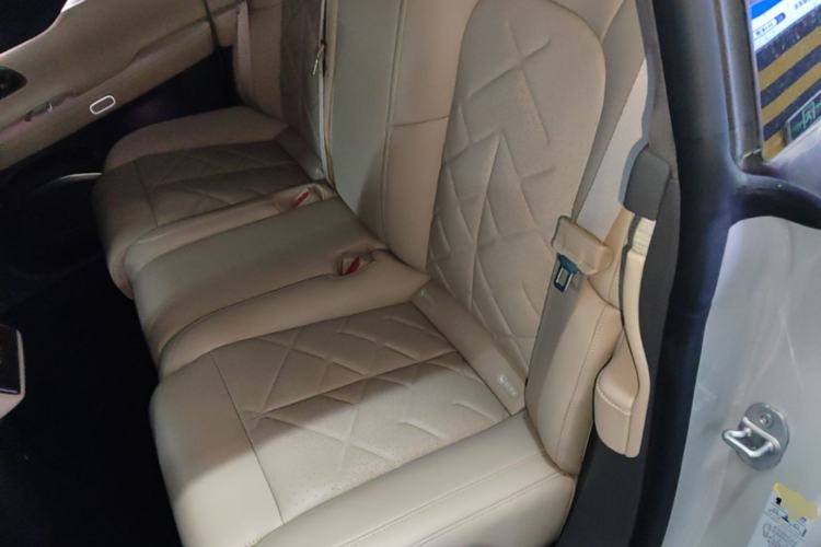 Used Nio ET7 2024 75 kWh Executive Edition Left Rear Seat
