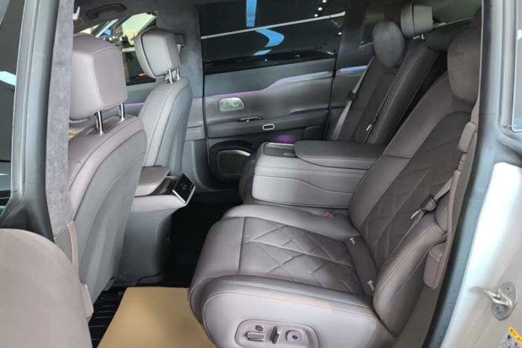 Used Nio ET7 2024 75 kWh Executive Edition Left Rear Seat