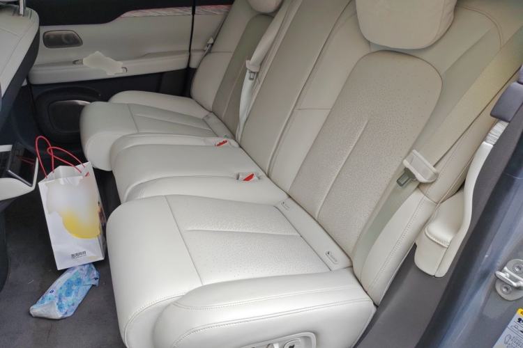 Used Nio ET7 2024 75 kWh Executive Edition Left Rear Seat