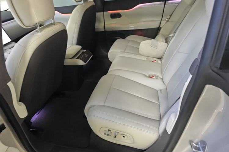 Used Nio ET7 2024 75 kWh Executive Edition Left Rear Seat