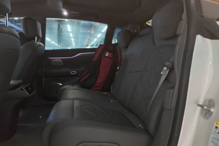 Used Nio ET7 2024 75 kWh Executive Signature Edition Left Rear Seat
