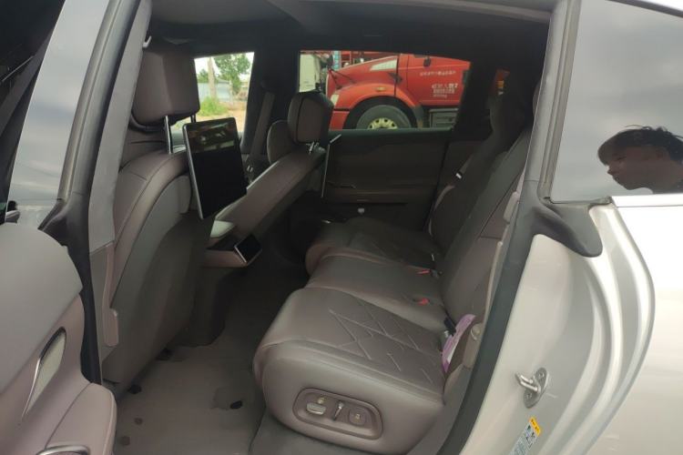Used Nio ET7 2024 75 kWh Executive Signature Edition Left Rear Seat