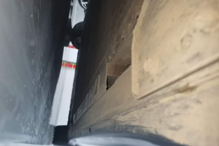 Used Nio ET7 2024 75 kWh Executive Signature Edition Left Side Sill