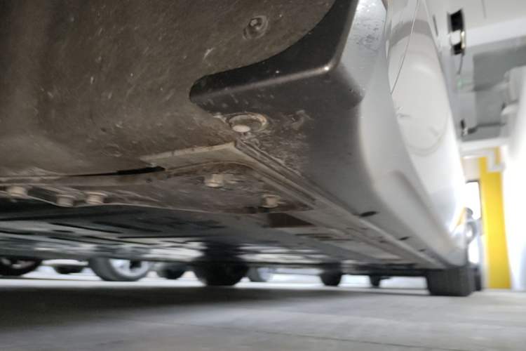 Used Nio ET7 2024 75 kWh Executive Edition Left Side Sill
