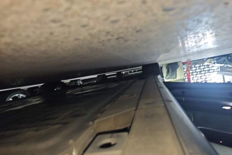 Used Nio ET7 2024 75 kWh Executive Signature Edition Left Side Sill