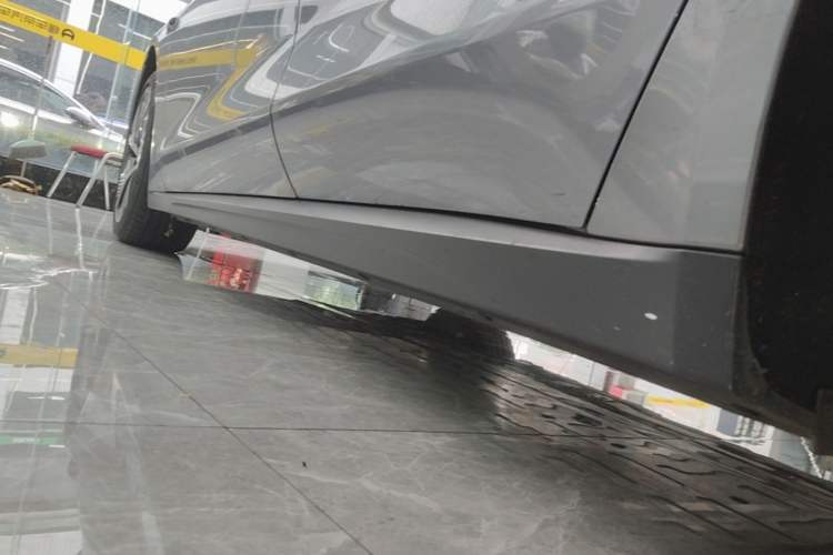 Used Nio ET7 2024 100kWh Executive Edition Left Side Sill