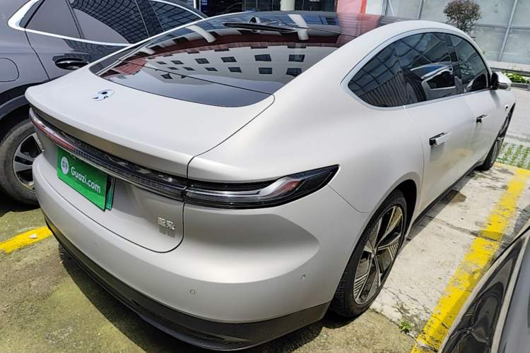 Used Nio ET7 2024 75 kWh Executive Edition Rear Right 45 Deg