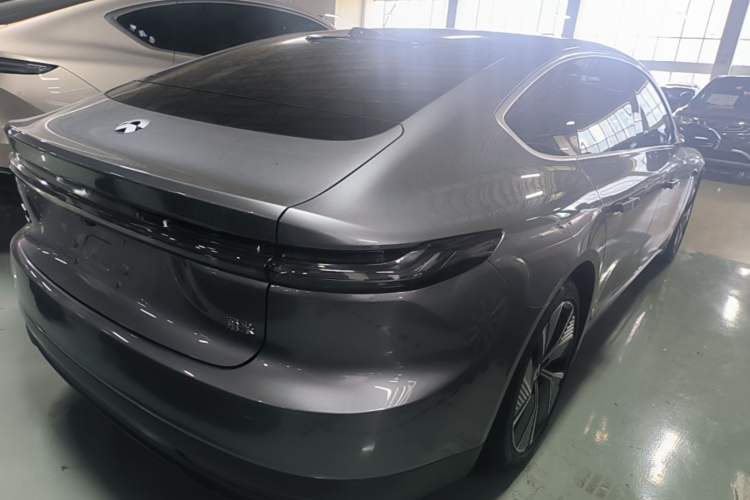 Used Nio ET7 2024 75 kWh Executive Edition Rear Right 45 Deg