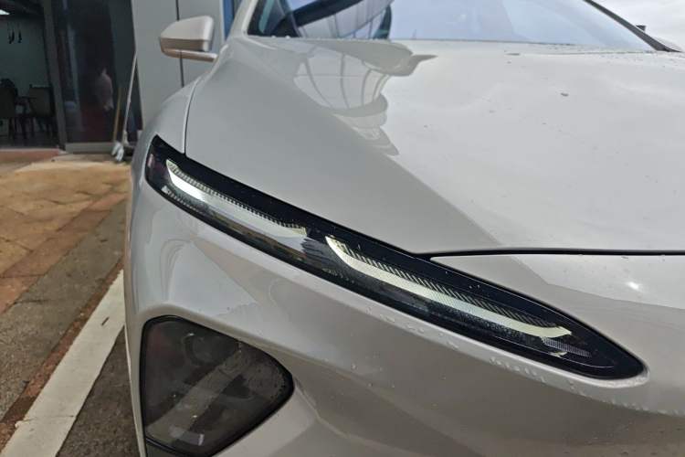 Used Nio ET7 2024 75 kWh Executive Edition Right Front Headlight