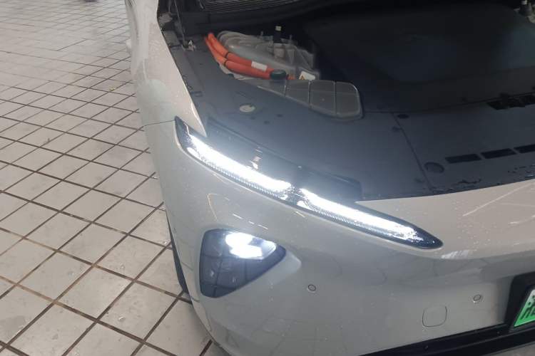 Used Nio ET7 2024 75 kWh Executive Edition Right Front Headlight