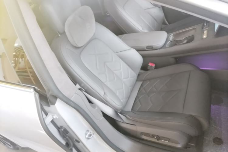 Used Nio ET7 2024 75 kWh Executive Signature Edition Right Front Seat