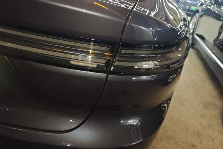 Used Nio ET7 2024 100kWh Executive Signature Edition Right Rear Taillight