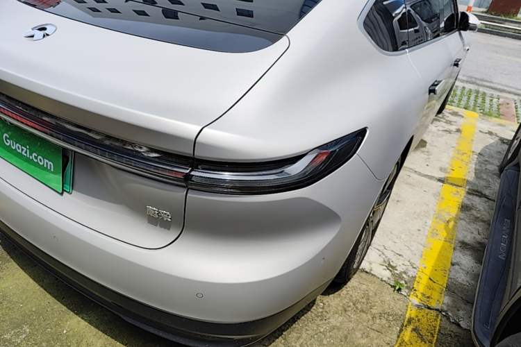 Used Nio ET7 2024 75 kWh Executive Edition Right Rear Taillight