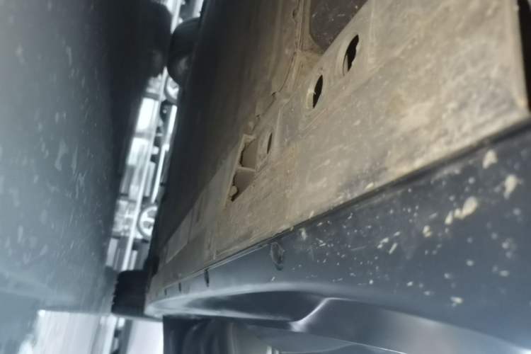 Used Nio ET7 2024 75 kWh Executive Signature Edition Right Side Sill