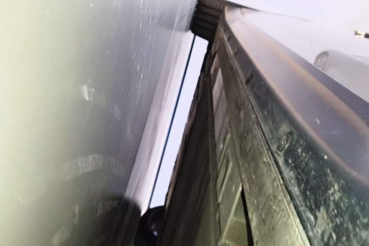 Used Nio ET7 2024 75 kWh Executive Signature Edition Right Side Sill