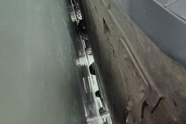 Used Nio ET7 2024 75 kWh Executive Signature Edition Right Side Sill