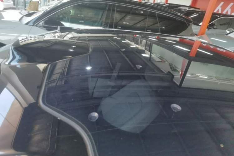 Used Nio ET7 2024 75 kWh Executive Signature Edition Roof