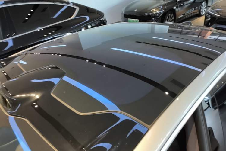 Used Nio ET7 2024 75 kWh Executive Edition Roof