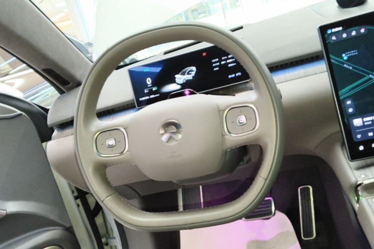 Used Nio ET7 2024 75 kWh Executive Signature Edition Steering Wheel