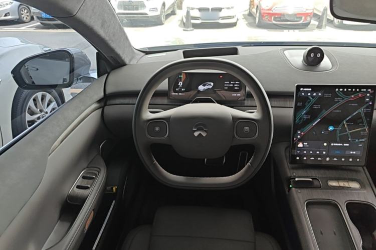 Used Nio ET7 2024 75 kWh Executive Edition Steering Wheel