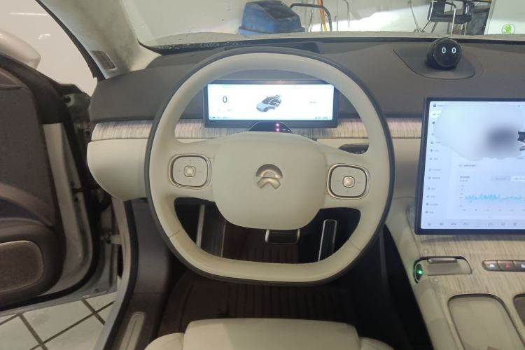 Used Nio ET7 2024 75 kWh Executive Edition Steering Wheel