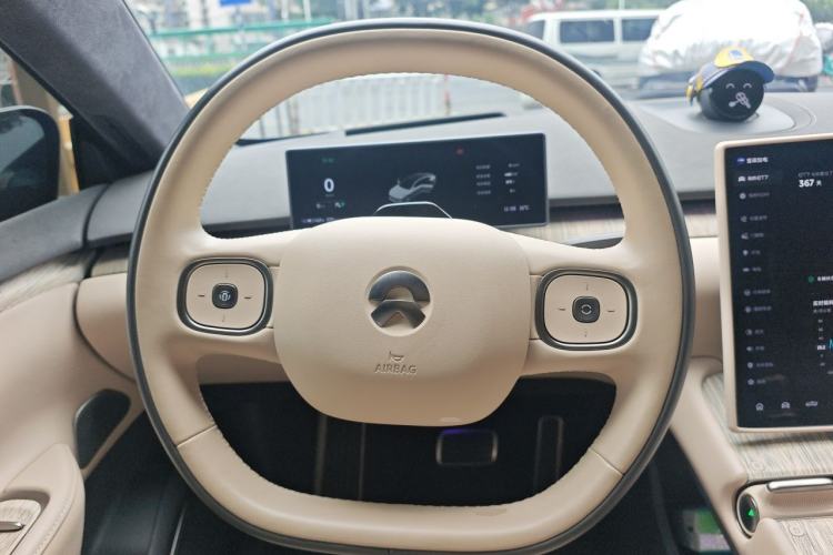 Used Nio ET7 2024 75 kWh Executive Signature Edition Steering Wheel
