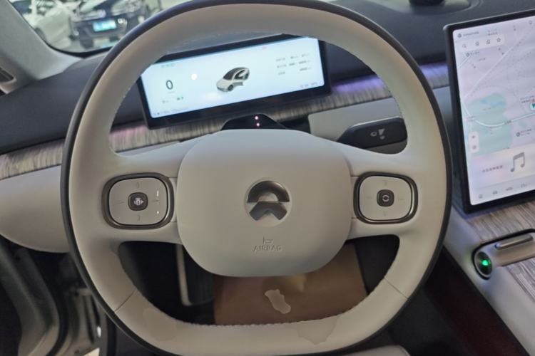 Used Nio ET7 2024 75 kWh Executive Edition Steering Wheel