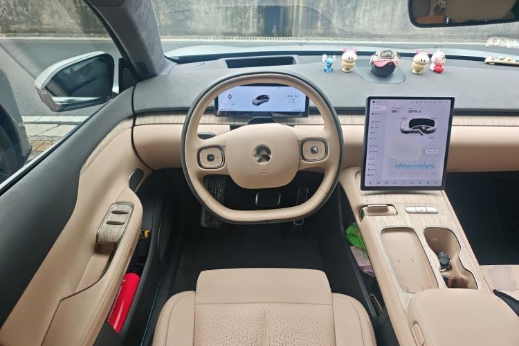 Used Nio ET7 2024 75 kWh Executive Edition Steering Wheel