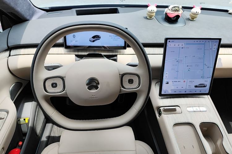 Used Nio ET7 2024 75 kWh Executive Edition Steering Wheel