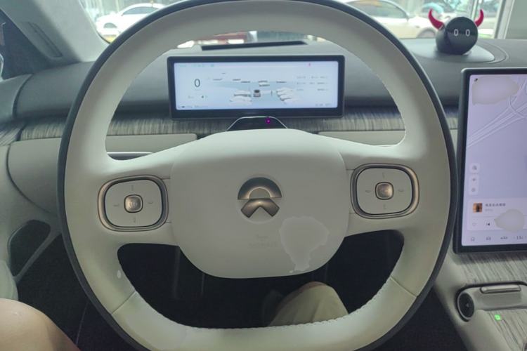 Used Nio ET7 2024 75 kWh Executive Signature Edition Steering Wheel