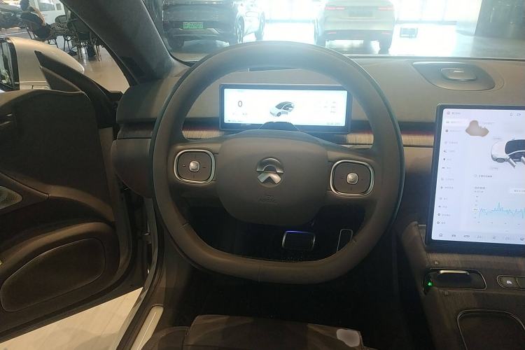 Used Nio ET7 2024 75 kWh Executive Signature Edition Steering Wheel
