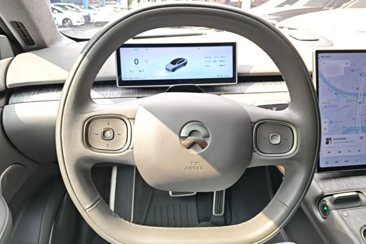 Used Nio ET7 2024 75 kWh Executive Signature Edition Steering Wheel