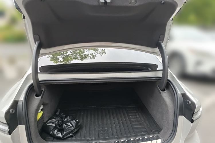 Used Nio ET7 2024 75 kWh Executive Edition Trunk