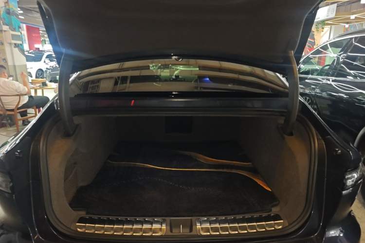 Used Nio ET7 2024 100kWh Executive Signature Edition Trunk