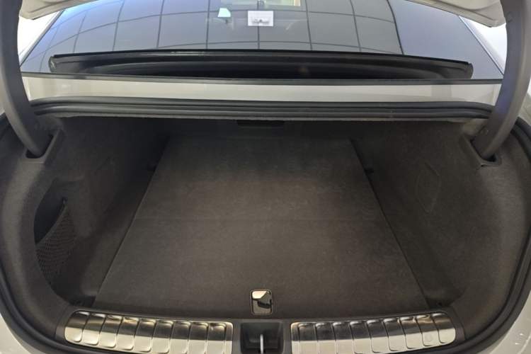 Used Nio ET7 2024 75 kWh Executive Edition Trunk