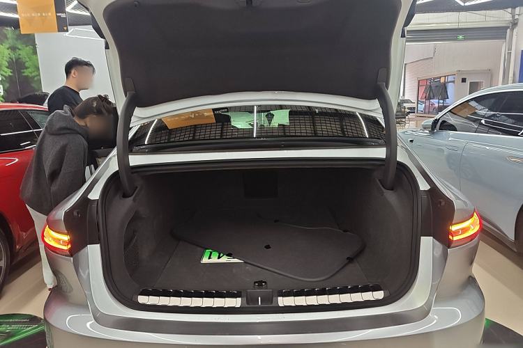 Used Nio ET7 2024 75 kWh Executive Signature Edition Trunk