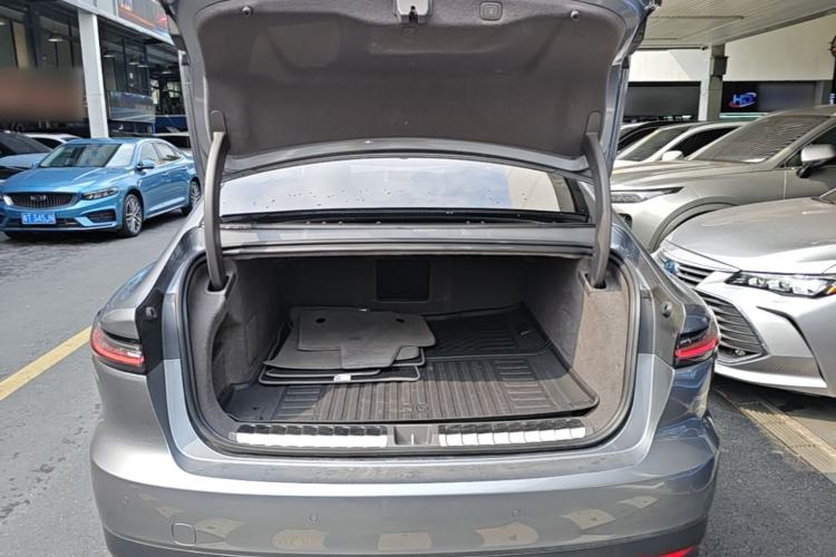 Used Nio ET7 2024 75 kWh Executive Signature Edition Trunk