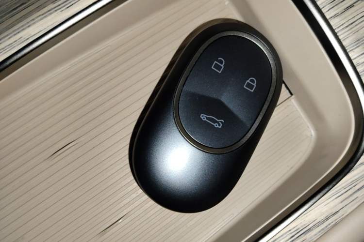 Used Nio ET7 2024 75 kWh Executive Edition Vehicle Key