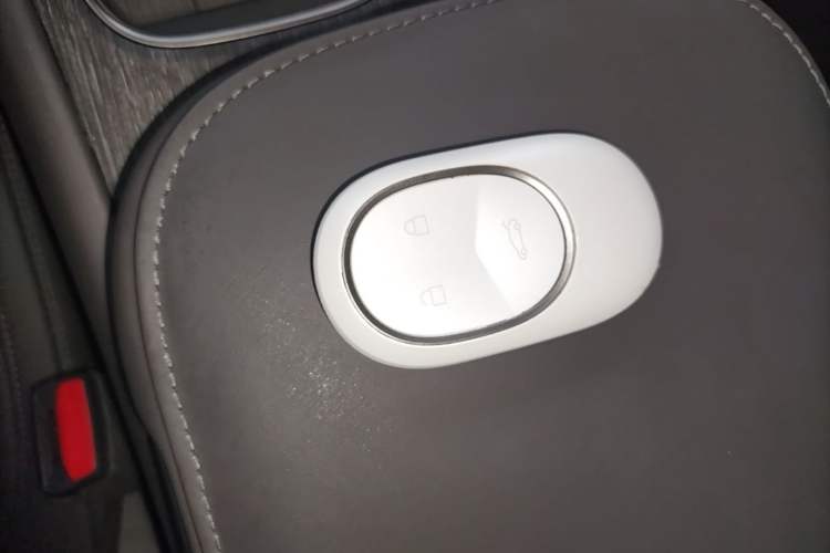 Used Nio ET7 2024 75 kWh Executive Signature Edition Vehicle Key