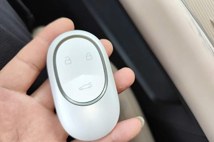 Used Nio ET7 2024 75 kWh Executive Edition Vehicle Key