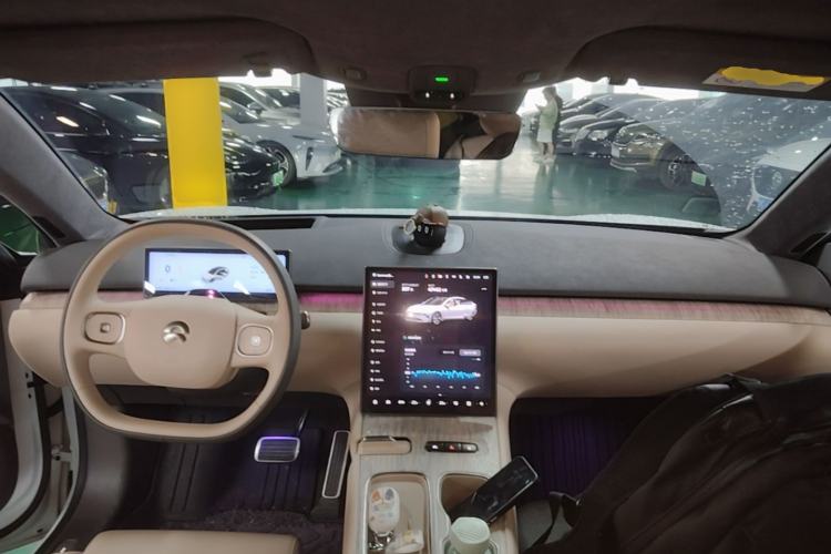 Used Nio ET7 2024 100kWh Executive Edition Center Console