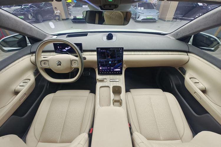 Used Nio ET7 2024 75 kWh Executive Edition Center Console