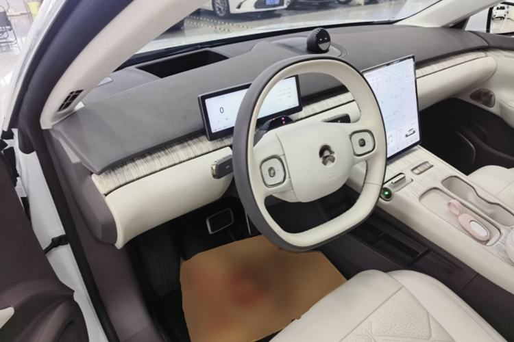 Used Nio ET7 2024 75 kWh Executive Edition Center Console